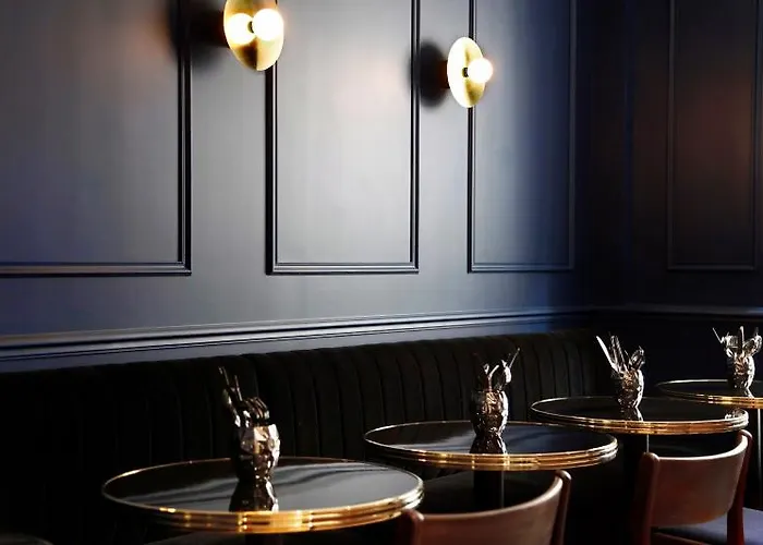 ホテル Rendez-vous Batignolles パリ