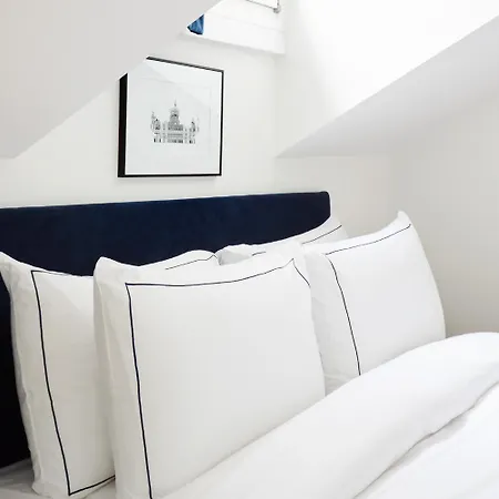 Hotel Rendez-vous Batignolles Paris