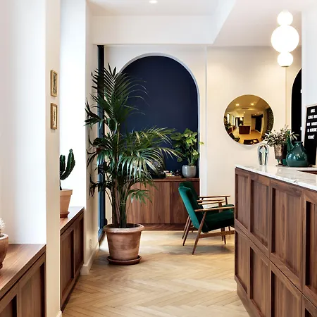 ホテル Rendez-vous Batignolles 3*