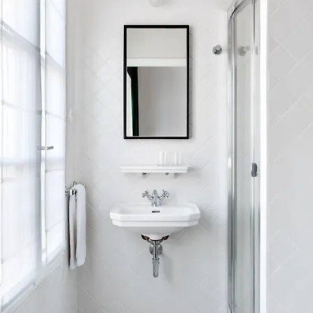 فندق Rendez-vous Batignolles باريس