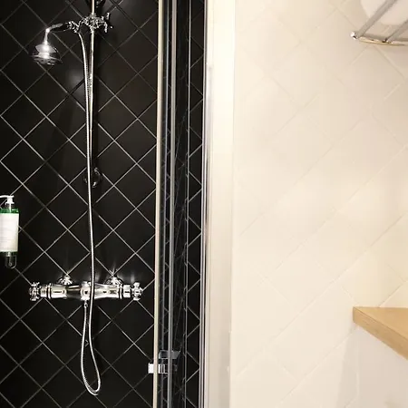 Rendez-vous Batignolles ホテル パリ