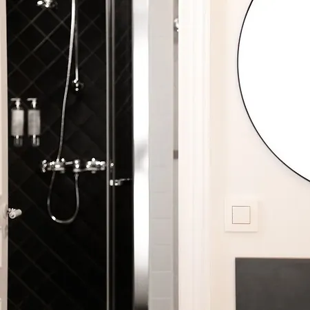 Rendez-vous Batignolles ホテル