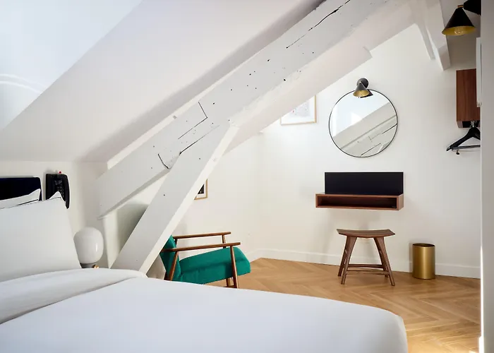 Rendez-vous Batignolles 3* Paris