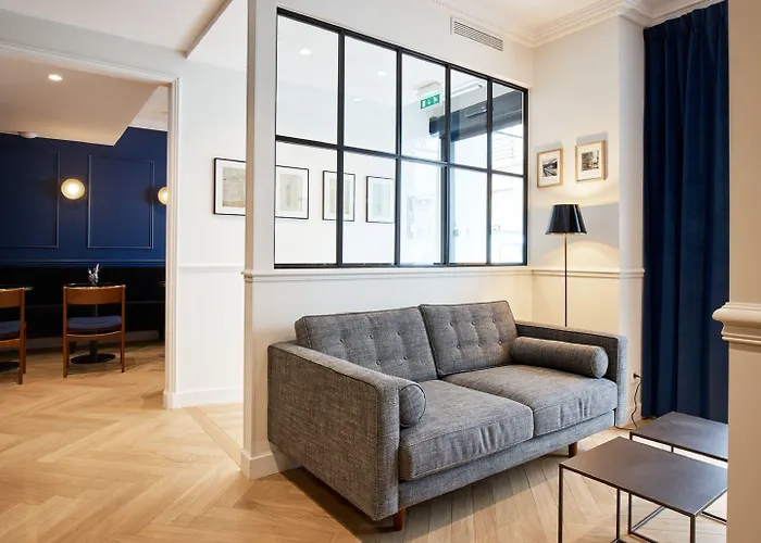 Hotel Rendez-vous Batignolles 3*