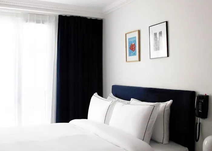 ホテル Rendez-vous Batignolles 3*