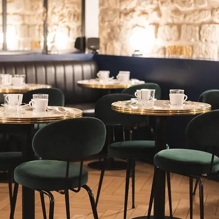 Rendez-vous Batignolles ホテル